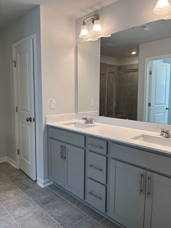 Building Photo - 303 Aster Bloom Ln
