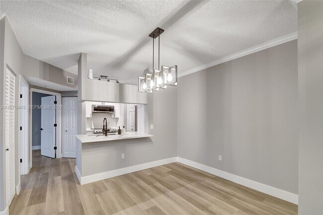 Building Photo - 2206 Tuscany Way