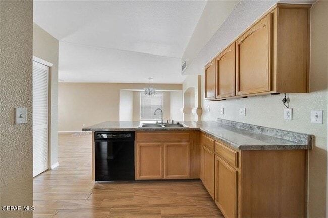 Building Photo - 4053 Tierra Bronce Dr