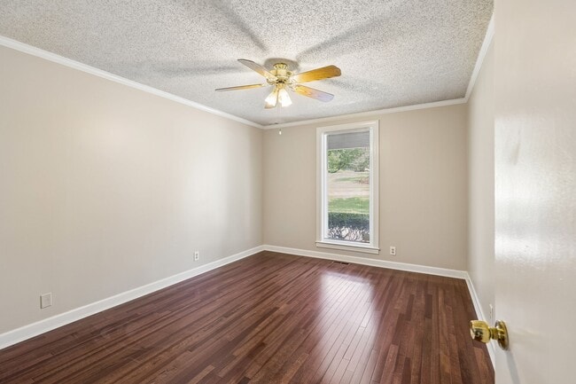 Building Photo - 326 Draper Cir