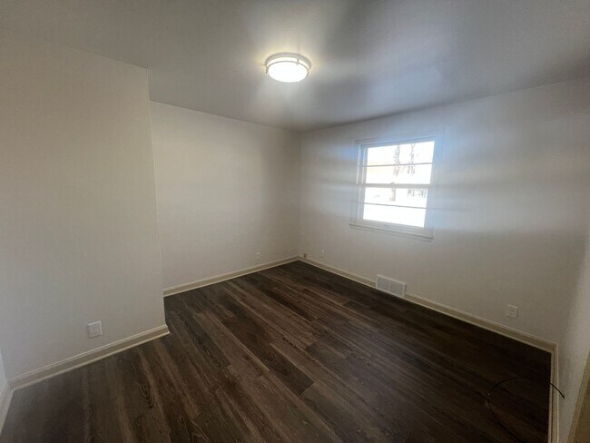 Building Photo - Click the “Apply Now” button or email wapmrentals@gmail.com for a prompt response.