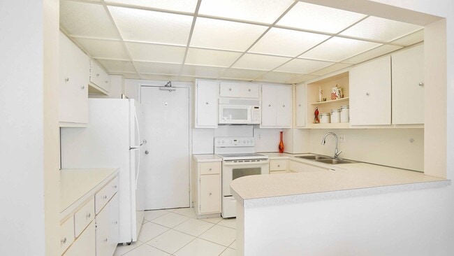 Building Photo - 3550 Galt Ocean Dr