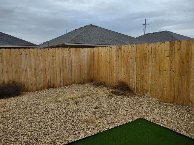 Building Photo - 2121 N Jayton Ave