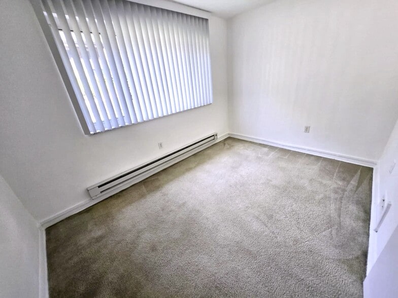 Bedroom #2 (Smaller - no closet) - 2612 Louisiana Ave