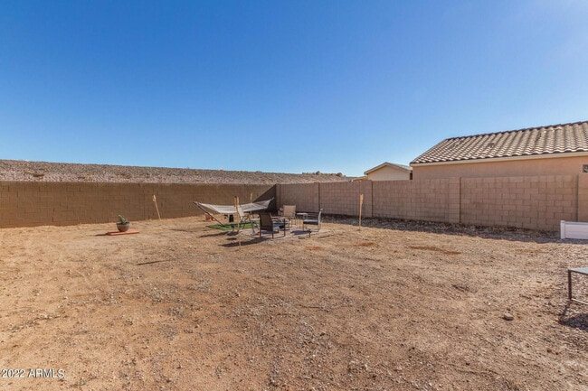 Building Photo - 30517 N Oak Dr