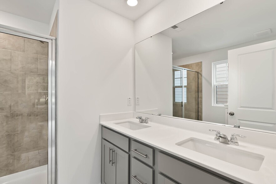 Building Photo - 1532 Crescent Townes Way