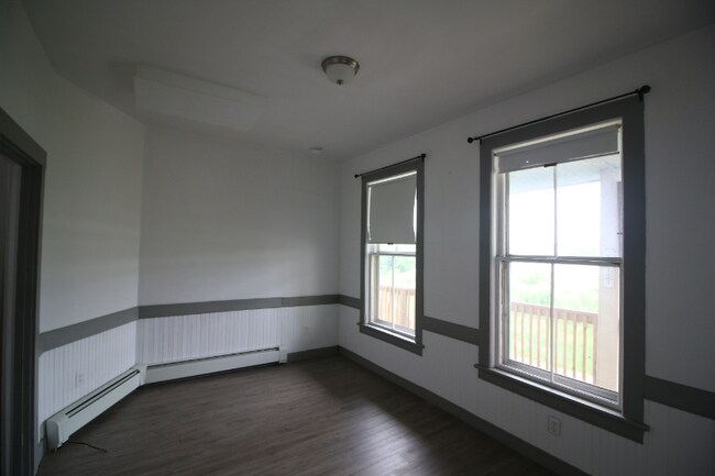 Building Photo - 49 Parah Dr