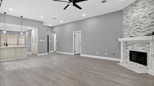 Building Photo - 4935 Otter Peak Dr