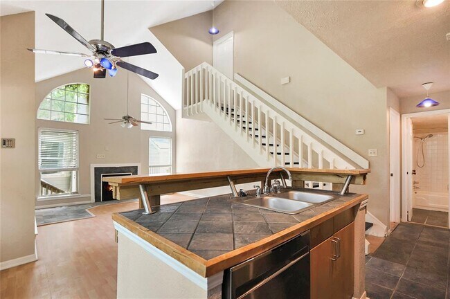 Building Photo - 111 Dunbar Estates Dr