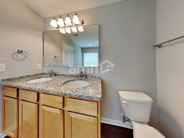 Building Photo - 2221 Wise Owl Dr