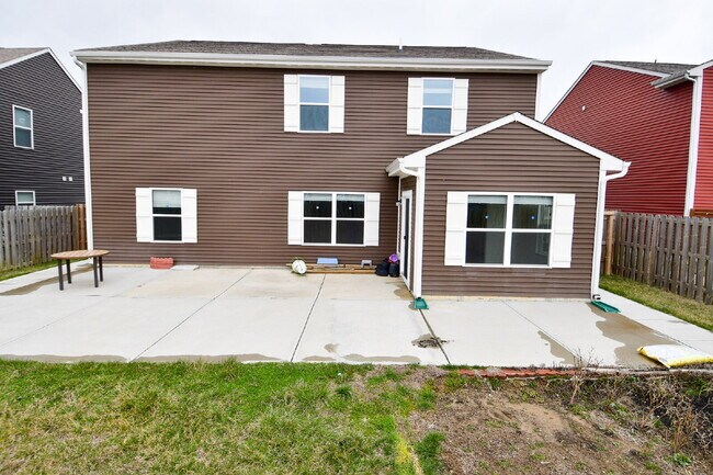 Building Photo - Spacious 5-bedroom, 3 full bath home in the Greenwood/Clark Pleasant area