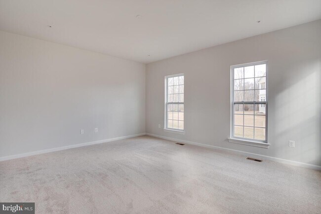Building Photo - 6308 Savannah Dr