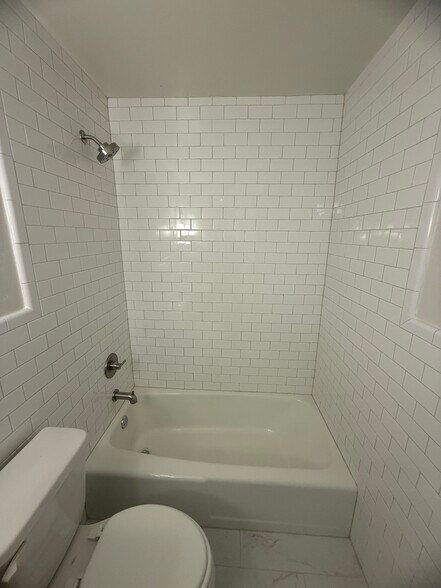 Building Photo - 1201 N Austin St