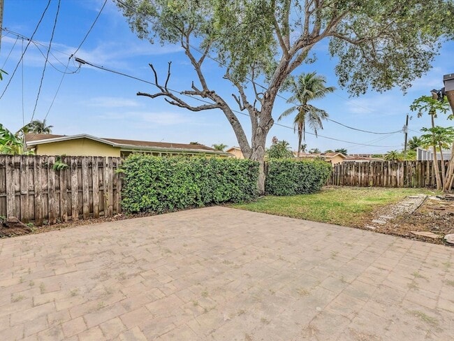 Building Photo - 10691 NW 28th St