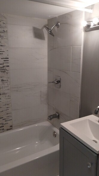 Building Photo - 3107 Evergreen Ave