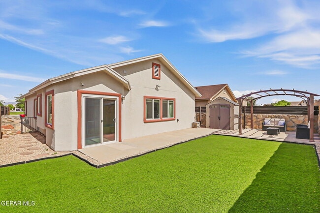 Building Photo - 4964 Jennifer Claire Ln