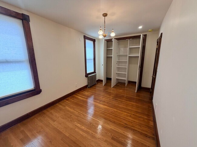 Building Photo - 153 Myrtle Ave