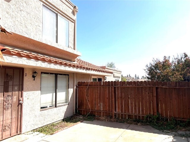 Building Photo - 9723 La Jolla Dr