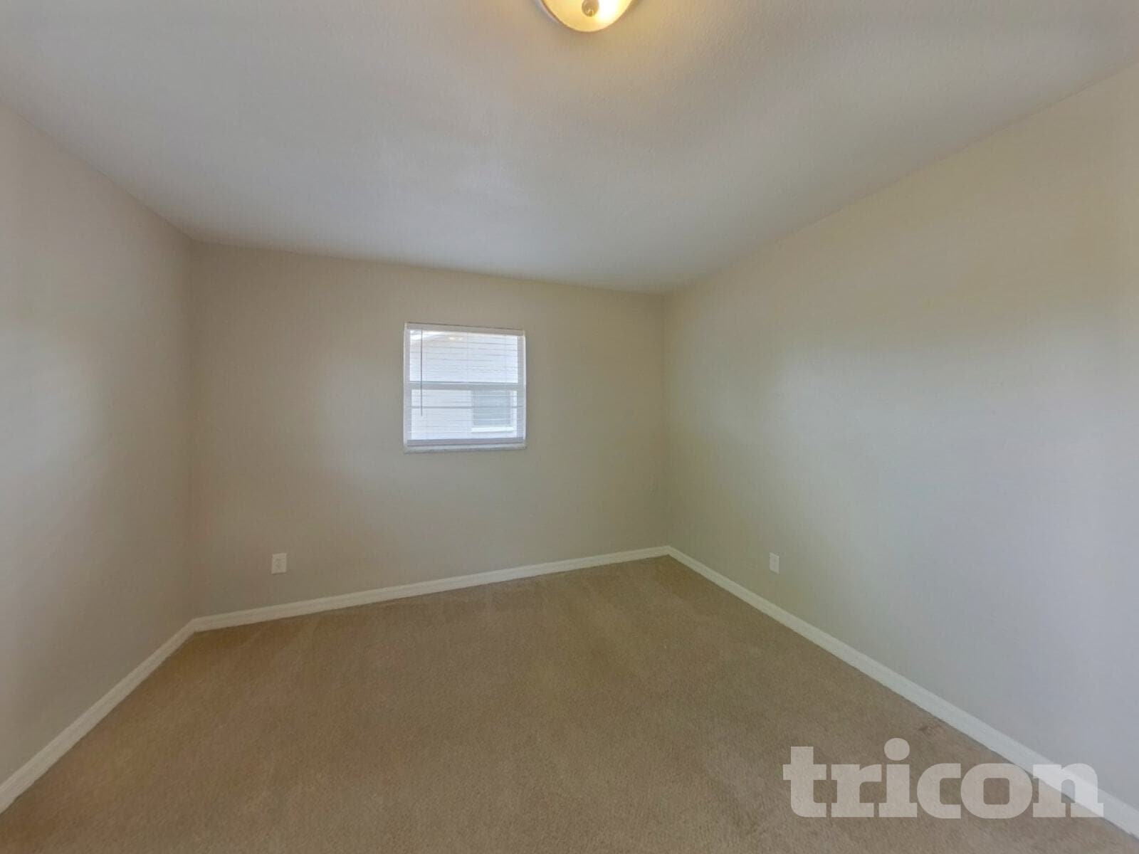 Building Photo - 2529 Brentwood Dr