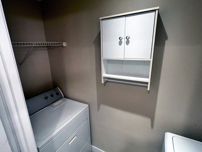 Building Photo - 15807 NE 86th Cir