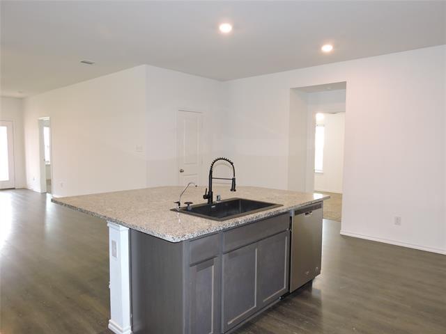 Building Photo - 1307 Community Way