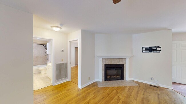 Building Photo - Spacious 3 Bedroom Home in Ashland City!