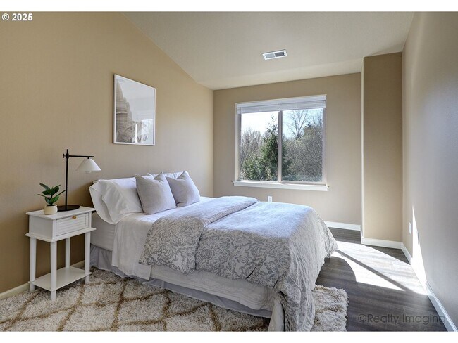 Building Photo - Evergreen Park Townhouse