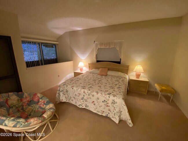 Building Photo - 423 Polk Ave