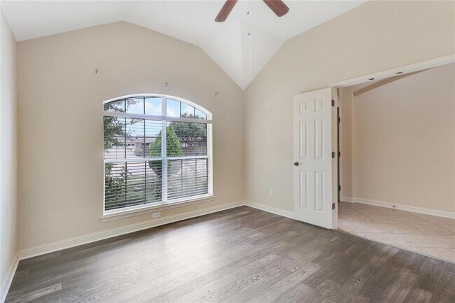 Building Photo - 3608 Glastonbury Trail