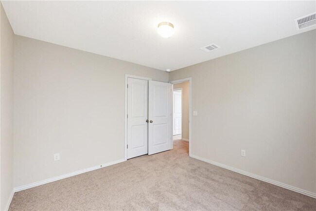 Building Photo - 17212 Crowndale Dr