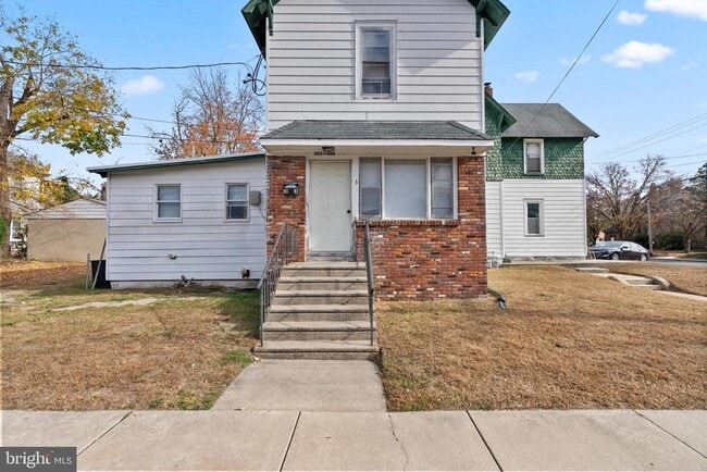 Building Photo - 302 N Main St