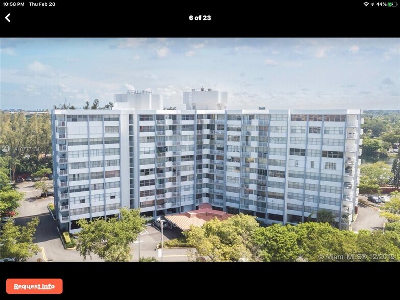 Building Photo - 1300 NE Miami Gardens Dr