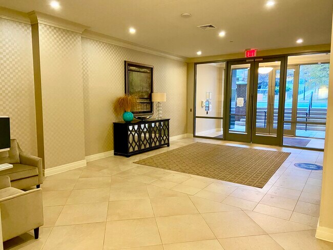 Building Photo - 2451 Midtown Ave