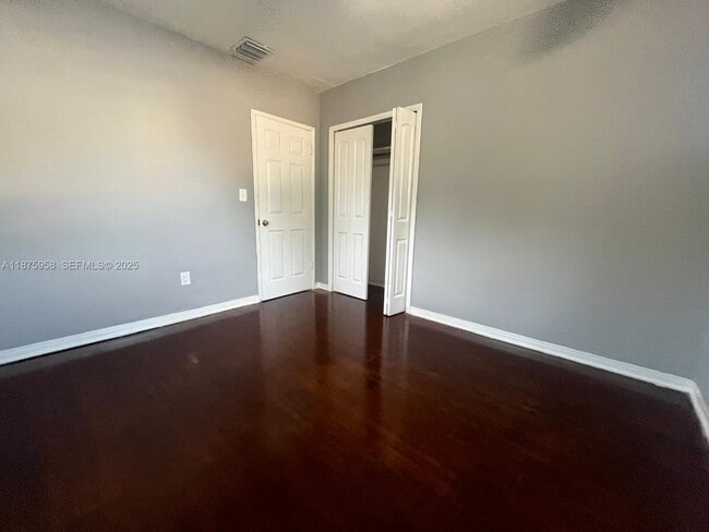 Building Photo - 1330 NE 203rd St