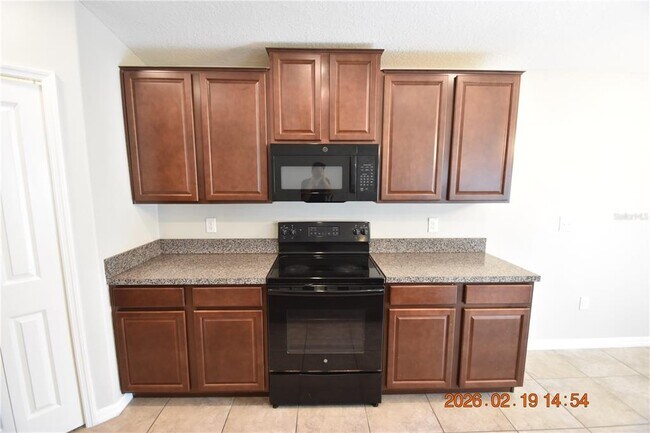 Building Photo - 9610 Sage Creek Dr