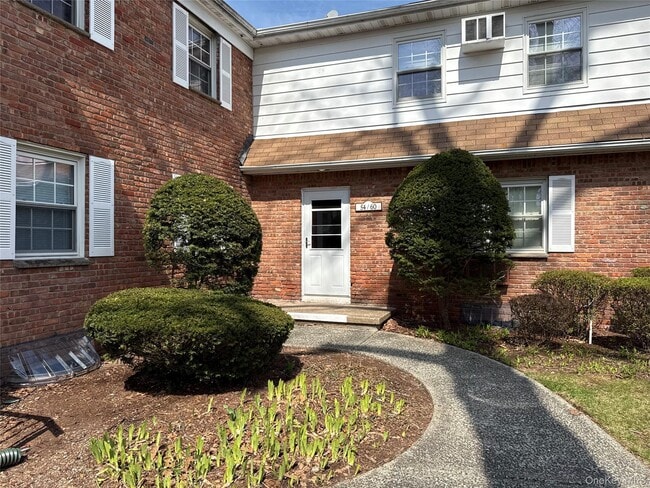 Building Photo - 58 Parkside Dr