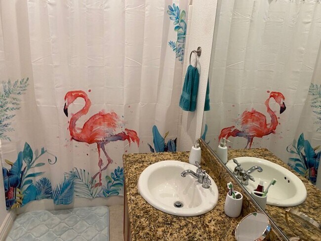 Building Photo - 3 BR + Bonus, Fully furnished, Includes Ut...
