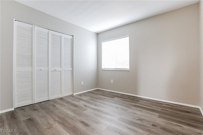 Building Photo - 7509 Mesa St