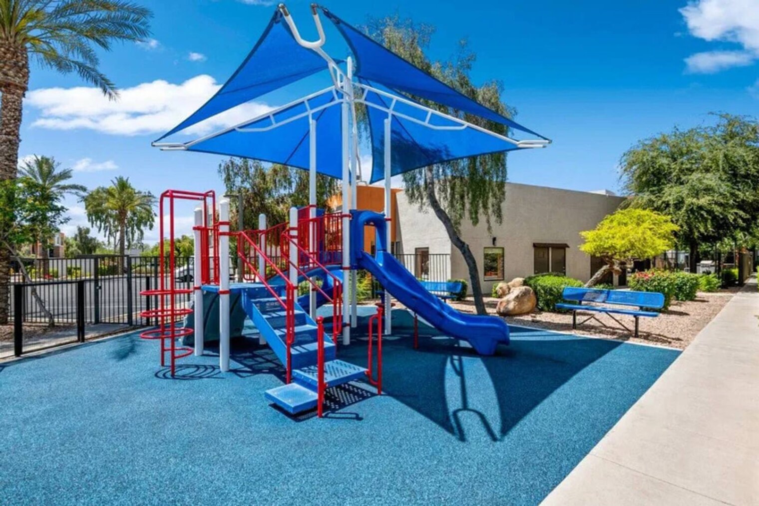 Building Photo - 15164 N 140th Dr