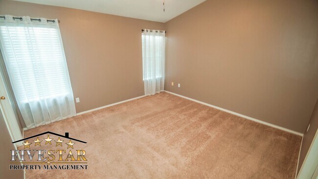Building Photo - 4334 Bareback Ln