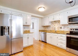 Building Photo - 8931 Park Forest Dr