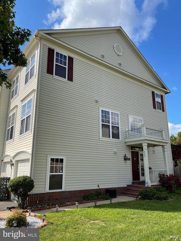 Building Photo - 9257 Alvyn Lake Cir