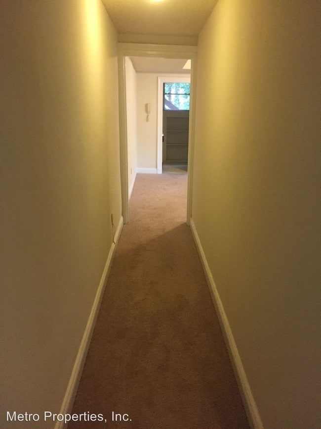 Building Photo - 2800 Park Ave