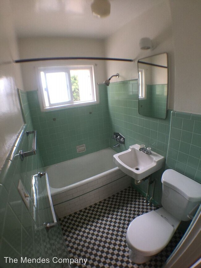 Building Photo - 3602-3608 Indiana St