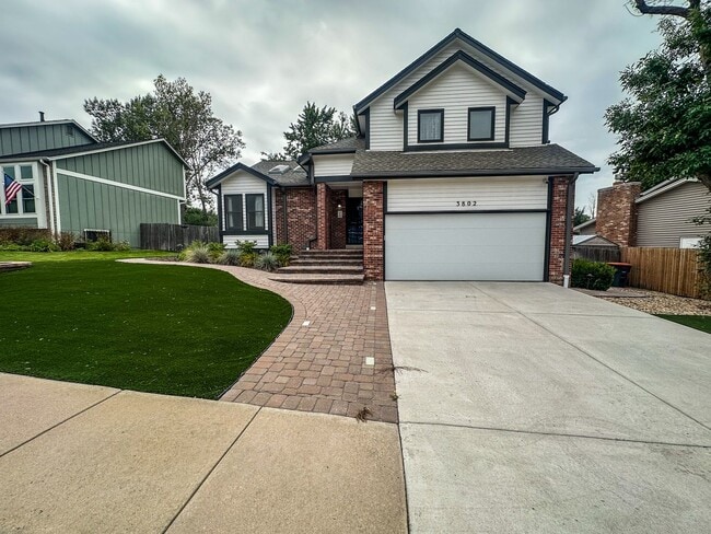 Primary Photo - Beautifully 4BR, 3BA Tri-Level with Gorgeo...