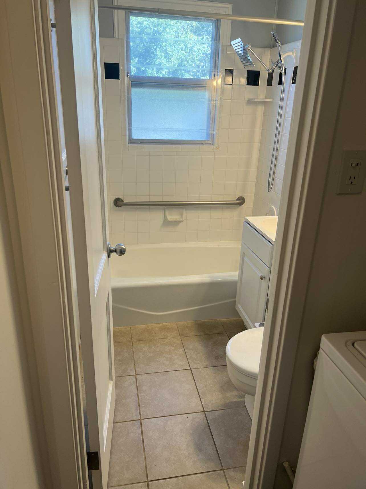 Building Photo - 3895 Quincy Ave