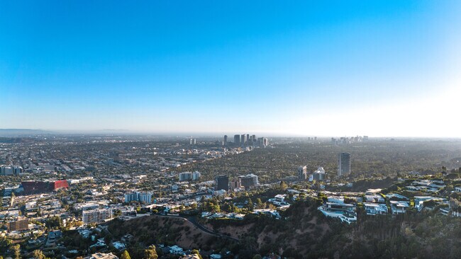 Building Photo - 1623 Viewmont Dr