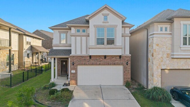 Building Photo - 2105 Town Centre Dr