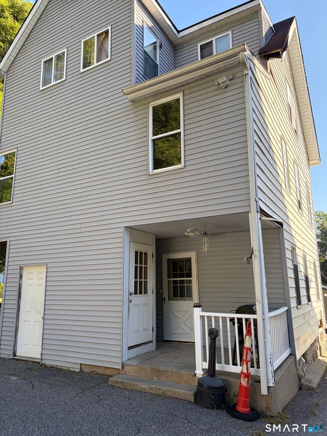 Building Photo - 393 Riverside Ave