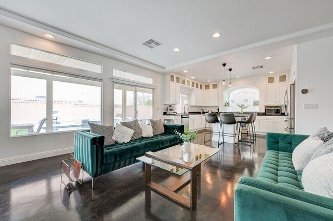 Building Photo - FANTASTIC FULLY UPGRADED FURNISHED RENTAL LOCATED IN THE SOUTHWEST!!!